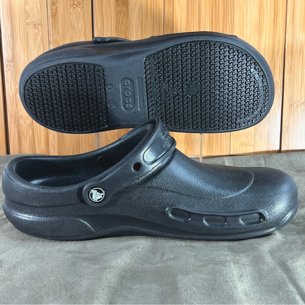 NWOT Crocs Black Bistro Clogs Unisex-Adult Slip Resistant Work Shoes Men 9 W 11